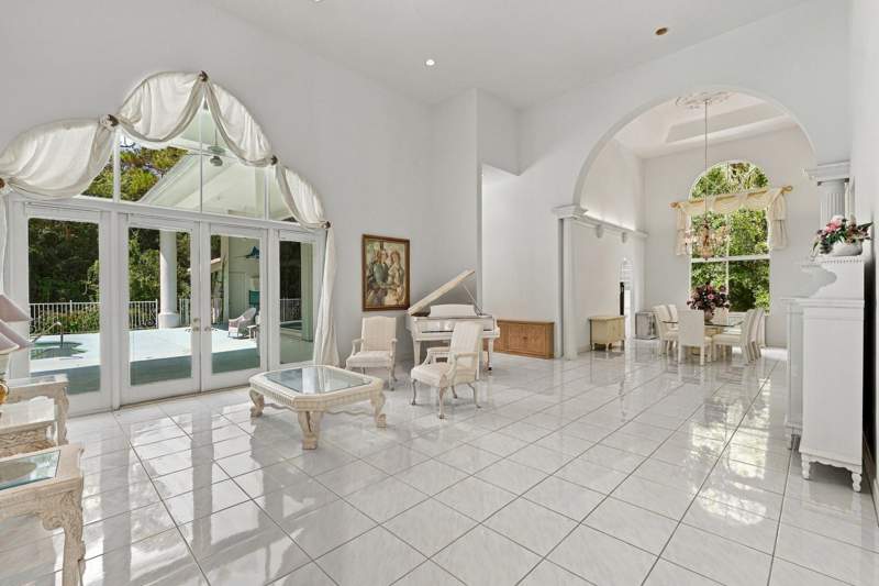 4 bedroom Single Family Residence at 5386 NW 77th Terrace, Whispering Woods, Coral Springs — photo 4