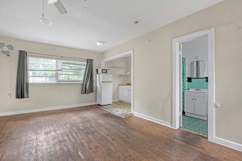 5014 Spruce Avenue, West Palm Beach FL - photo 18 of 35