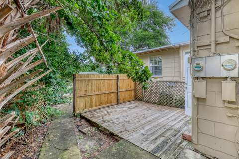 5014 Spruce Avenue, West Palm Beach FL - photo 14 of 35