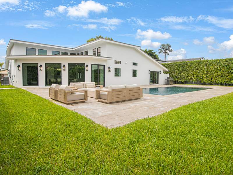 3 bedroom Single Family Residence at 4909 Pineview Circle, Seagate Country Club, Delray Beach — photo 3