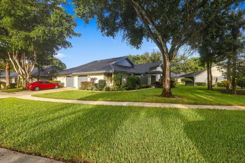 3 bedroom Villa at 5086 Pine Drive, Cedar Point 5, Boynton Beach — photo 2