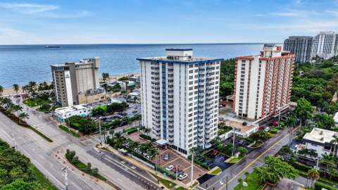 3000 E Sunrise Boulevard #15E, Fort Lauderdale FL - photo 17 of 58