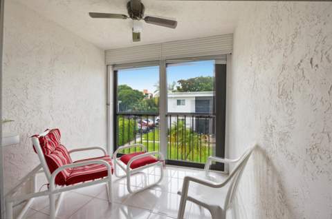 14898 Wedgefield Drive #208, Delray Beach FL - photo 16 of 22