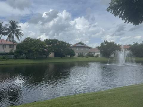 3069 Laurel Ridge Circle, Riviera Beach FL - photo 10 of 10