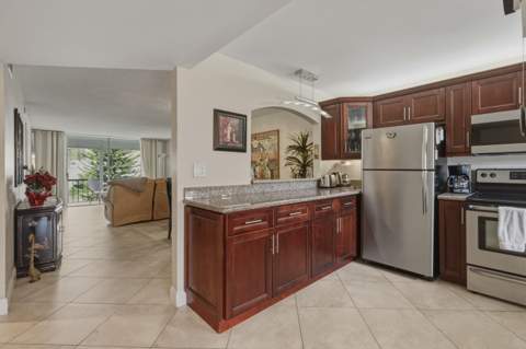 811 S Hollybrook Drive #202, Pembroke Pines FL - photo 14 of 51