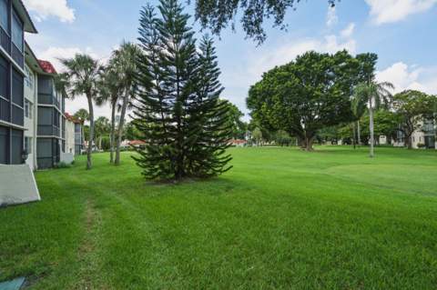 811 S Hollybrook Drive #202, Pembroke Pines FL - photo 19 of 51