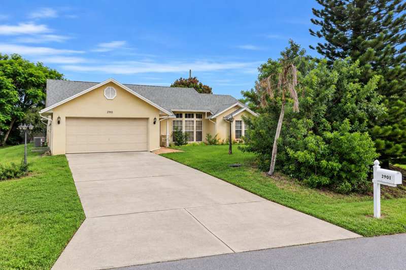 3 bedroom Single Family Residence at 2901 SW Bright Street, Port St Lucie Section 16, Port St. Lucie — photo 1