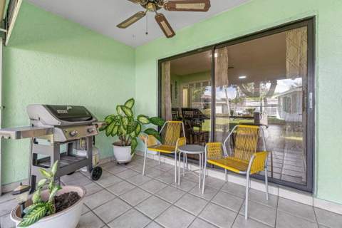 9825 Walnut Tree Way, Boynton Beach FL - photo 6 of 18