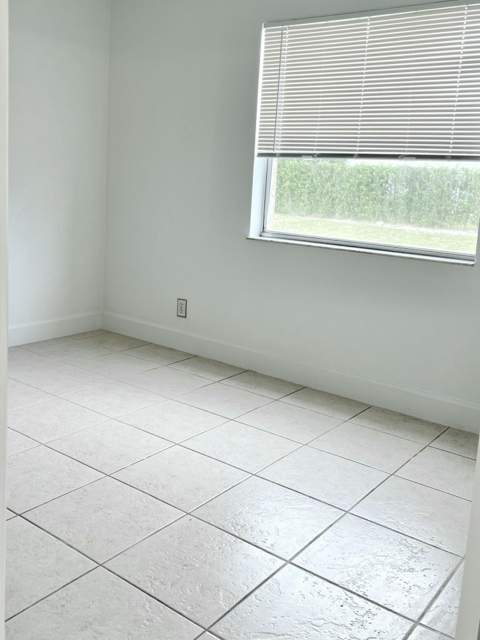 3822 N University Drive, Coral Springs FL - photo 8 of 11