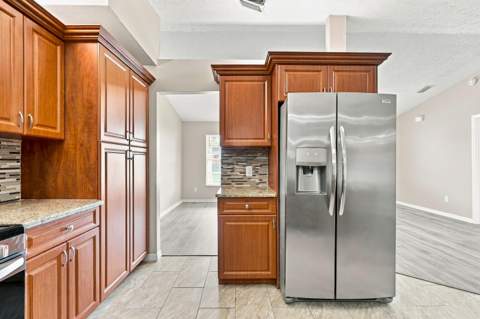 680 SW Colleen Avenue, Port St. Lucie FL - photo 13 of 48