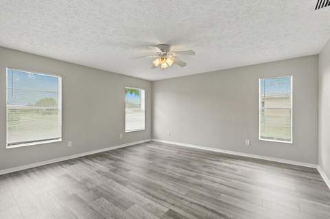 680 SW Colleen Avenue, Port St. Lucie FL - photo 19 of 48