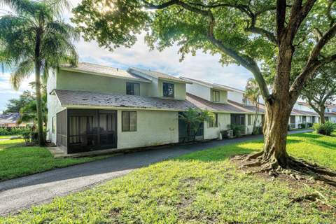 1595 Woodbridge Lakes Circle, West Palm Beach FL - photo 15 of 16