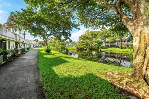1595 Woodbridge Lakes Circle, West Palm Beach FL - photo 16 of 16