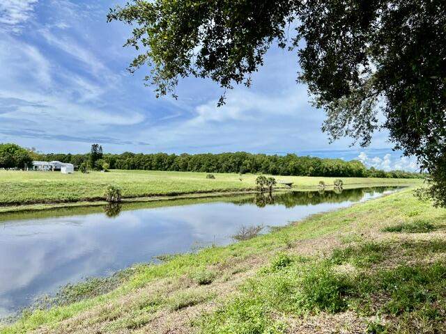 3 bedroom Single Family Residence at 726 SW College Park Road, Port St Lucie Section 41, Port St. Lucie — photo 2