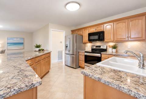 1431 S Ocean Boulevard #87, Lauderdale-By-The-Sea FL - photo 16 of 47