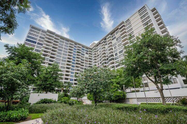 1 bedroom Condominium at 600 Three Islands Boulevard #1010, Olympus Condo, Hallandale Beach — photo 2