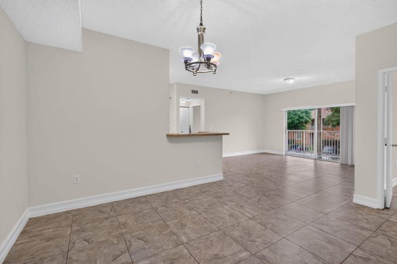2 bedroom Condominium at 6960 SW 39th Street #207e, Courtyards at Davie, Davie — photo 3