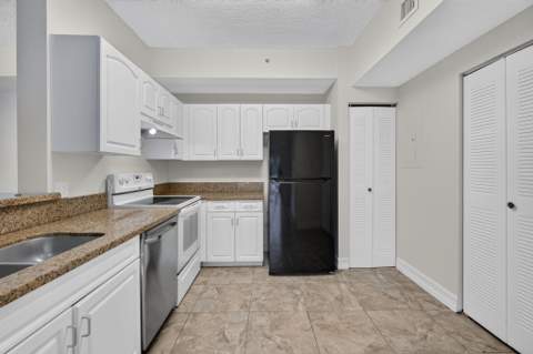6960 SW 39th Street #207e, Davie FL - photo 7 of 36