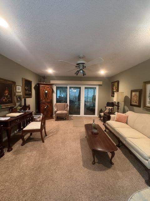 3 bedroom Single Family Residence at 6787 Starkeys Place, Poinciana Place Ph Ii-A, Lake Worth — photo 4