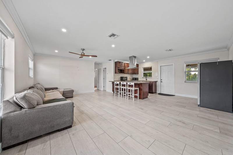 2 bedroom Single Family Residence at 1446 W Jennings Street, Lantana Heights, Lantana — photo 3