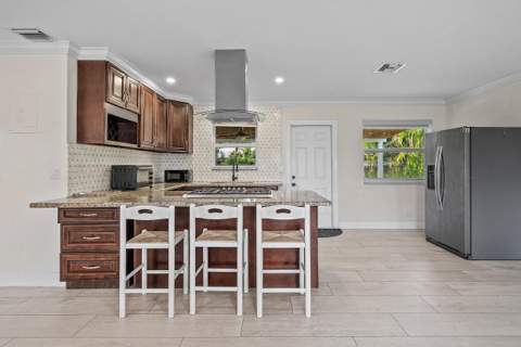 1446 W Jennings Street, Lantana FL - photo 10 of 30