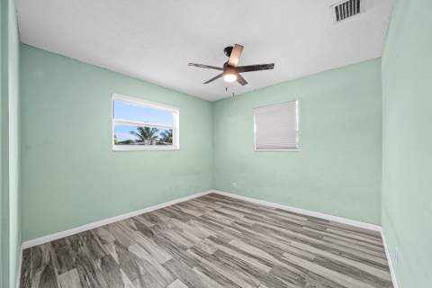 1446 W Jennings Street, Lantana FL - photo 12 of 30