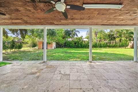 1446 W Jennings Street, Lantana FL - photo 17 of 30