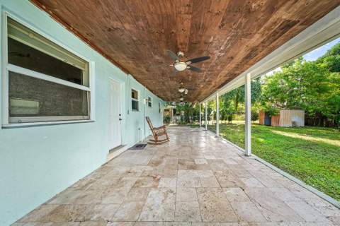 1446 W Jennings Street, Lantana FL - photo 18 of 30