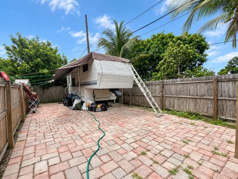 2205 NE 4th Court, Boynton Beach FL - photo 14 of 23