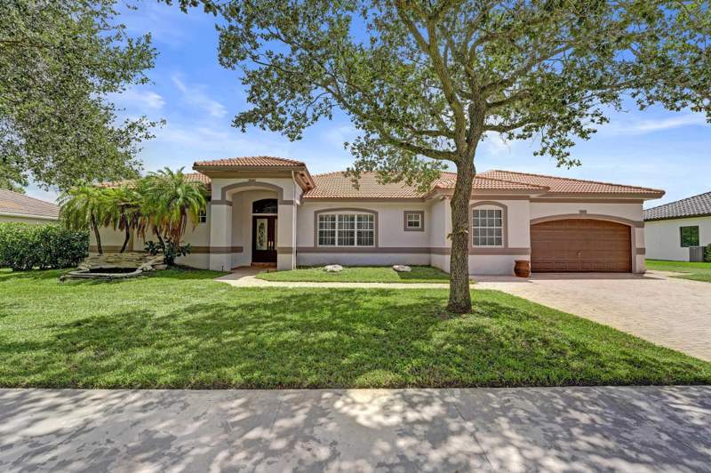 5 bedroom Single Family Residence at 4288 SW 138th Avenue, Imagination Farms East, Davie — photo 2