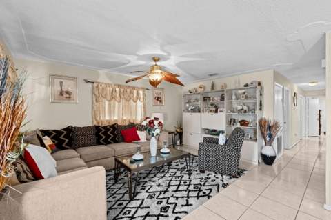 524 NW 9th Avenue, Boynton Beach FL - photo 6 of 41