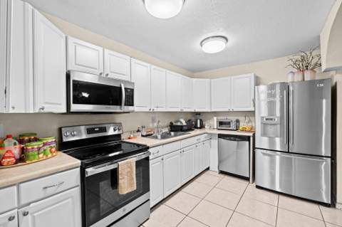 524 NW 9th Avenue, Boynton Beach FL - photo 8 of 41