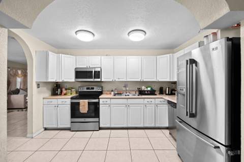 524 NW 9th Avenue, Boynton Beach FL - photo 9 of 41