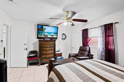 524 NW 9th Avenue, Boynton Beach FL - photo 24 of 41
