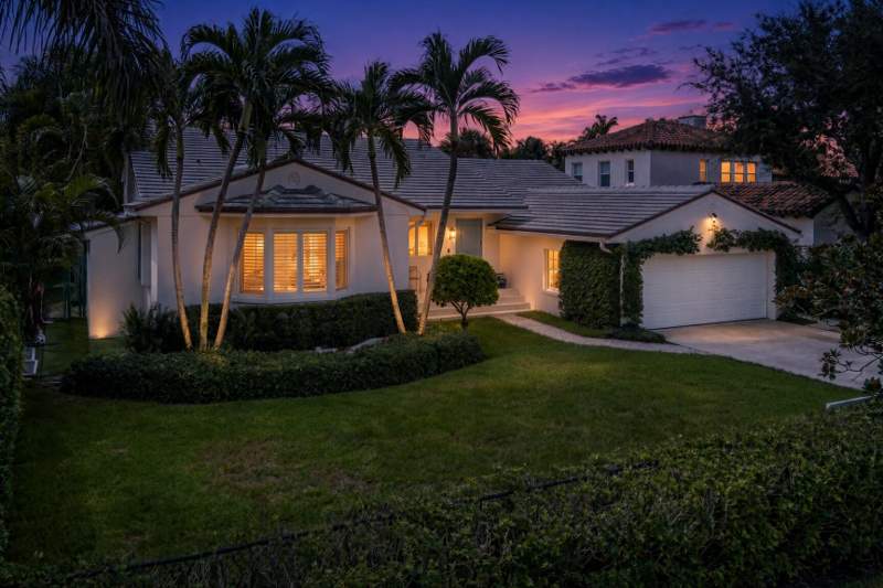 5 bedroom Single Family Residence at 250 Murray Road, Lakewood, West Palm Beach — photo 3