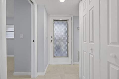 3590 Via Poinciana #202, Lake Worth FL - photo 18 of 65