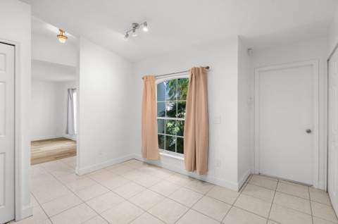 5323 NW Perez Court, Port St. Lucie FL - photo 7 of 27