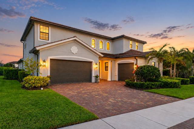 315 Sonoma Isles Circle