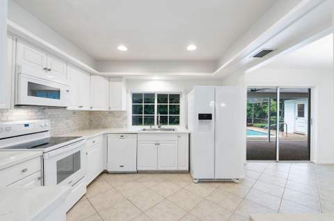 1344 NW 100th Avenue, Coral Springs FL - photo 6 of 18
