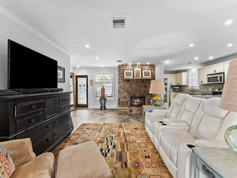 6340 NE 19th Terrace, Fort Lauderdale FL - photo 8 of 36