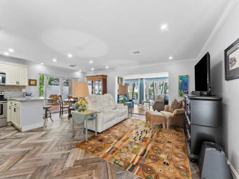 6340 NE 19th Terrace, Fort Lauderdale FL - photo 9 of 36