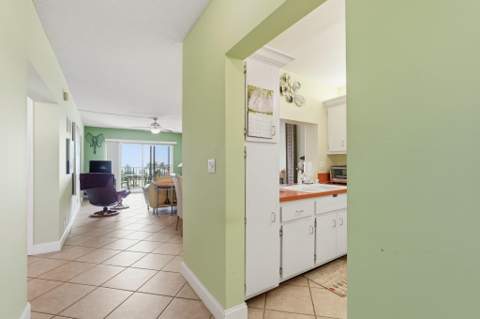 4117 Bougainvilla Drive #507, Lauderdale-By-The-Sea FL - photo 9 of 46