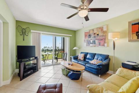 4117 Bougainvilla Drive #507, Lauderdale-By-The-Sea FL - photo 16 of 46
