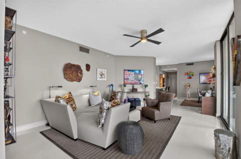 550 Okeechobee Boulevard #1111, West Palm Beach FL - photo 21 of 133