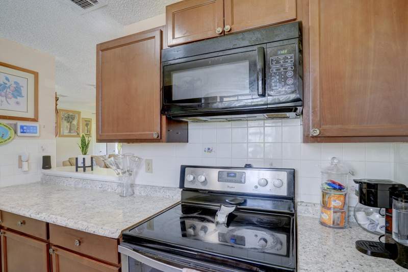2 bedroom Single Family Residence at 2351 SE Fruit Avenue, Port St Lucie Section 30, Port St. Lucie — photo 5