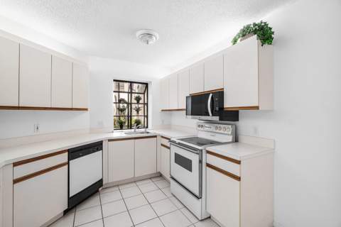 5188 Europa Drive #C, Boynton Beach FL - photo 11 of 65