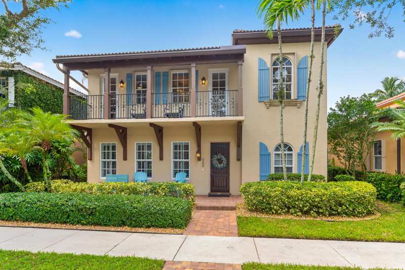 4 bedroom Single Family Residence at 122 Santiago Drive, Valencia At Abacoa, Jupiter — photo 1
