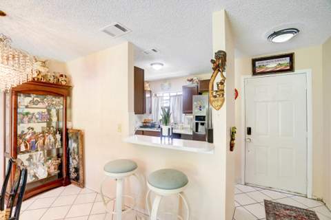2351 SE Fruit Avenue, Port St. Lucie FL - photo 9 of 29