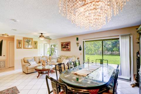 2351 SE Fruit Avenue, Port St. Lucie FL - photo 8 of 29