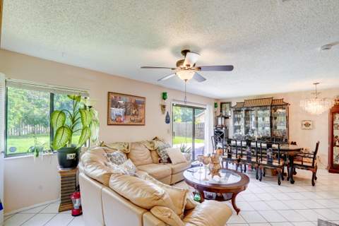 2351 SE Fruit Avenue, Port St. Lucie FL - photo 12 of 29